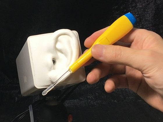 【声なし】シリコン製の耳かきでゆっくり耳かき / SR3D