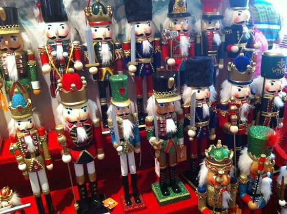 著作権フリーbgm『人形館』