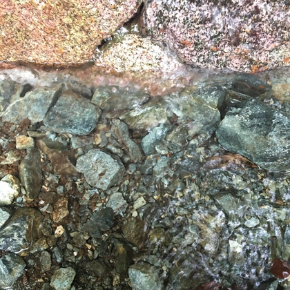 丹沢湖 - 湧き水01(バイノーラル録音)