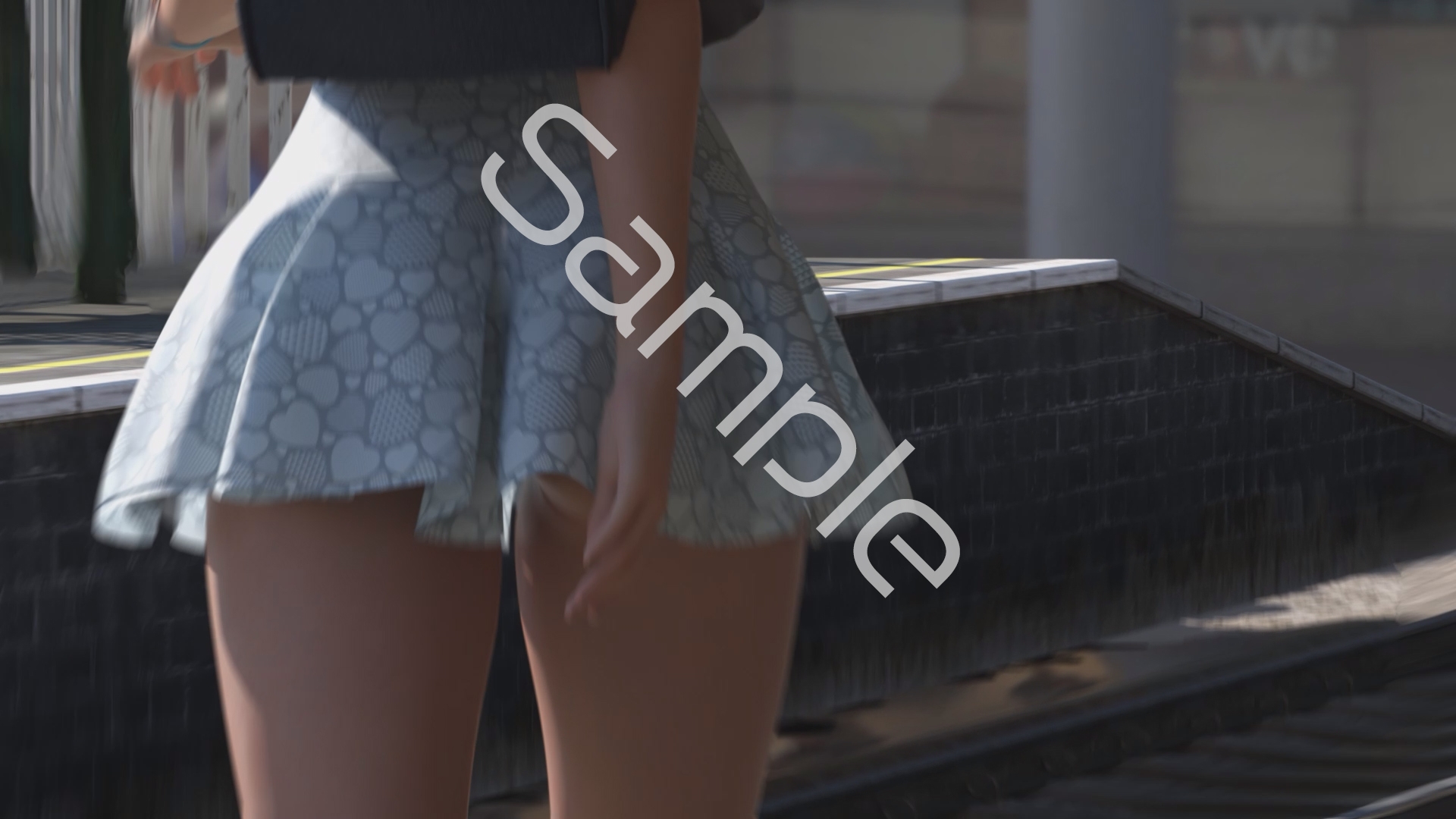 一ノ瀬廻里・私服登校日の通学途中の駅の階段でスカート内逆さ撮り盗撮の被害に遭う:PV01(サテン地ピンク水玉パンティ)