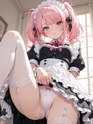 メイド服の女の子がパンツを見せてくれる
